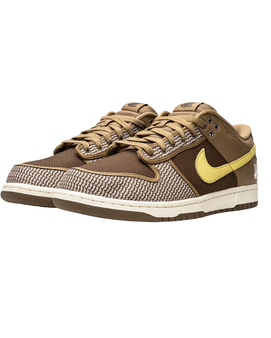 NIKE SB DUNK LOW UNDEFEATED